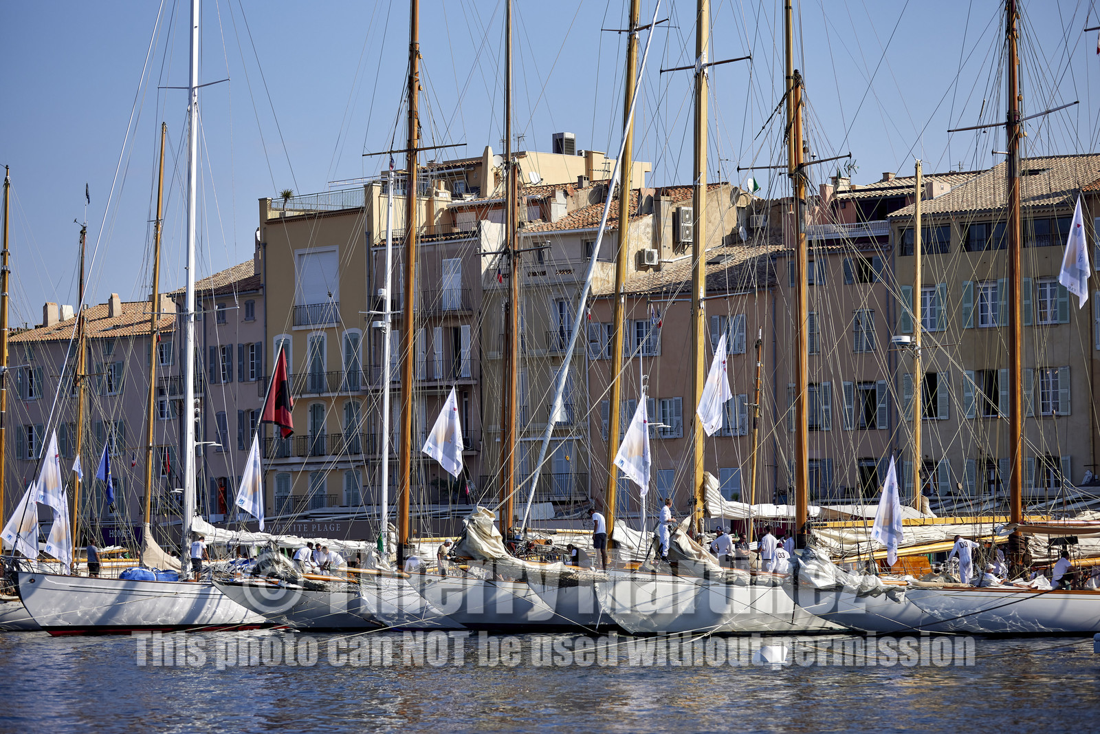 THM-21_23924_VOILES ST TROPEZ