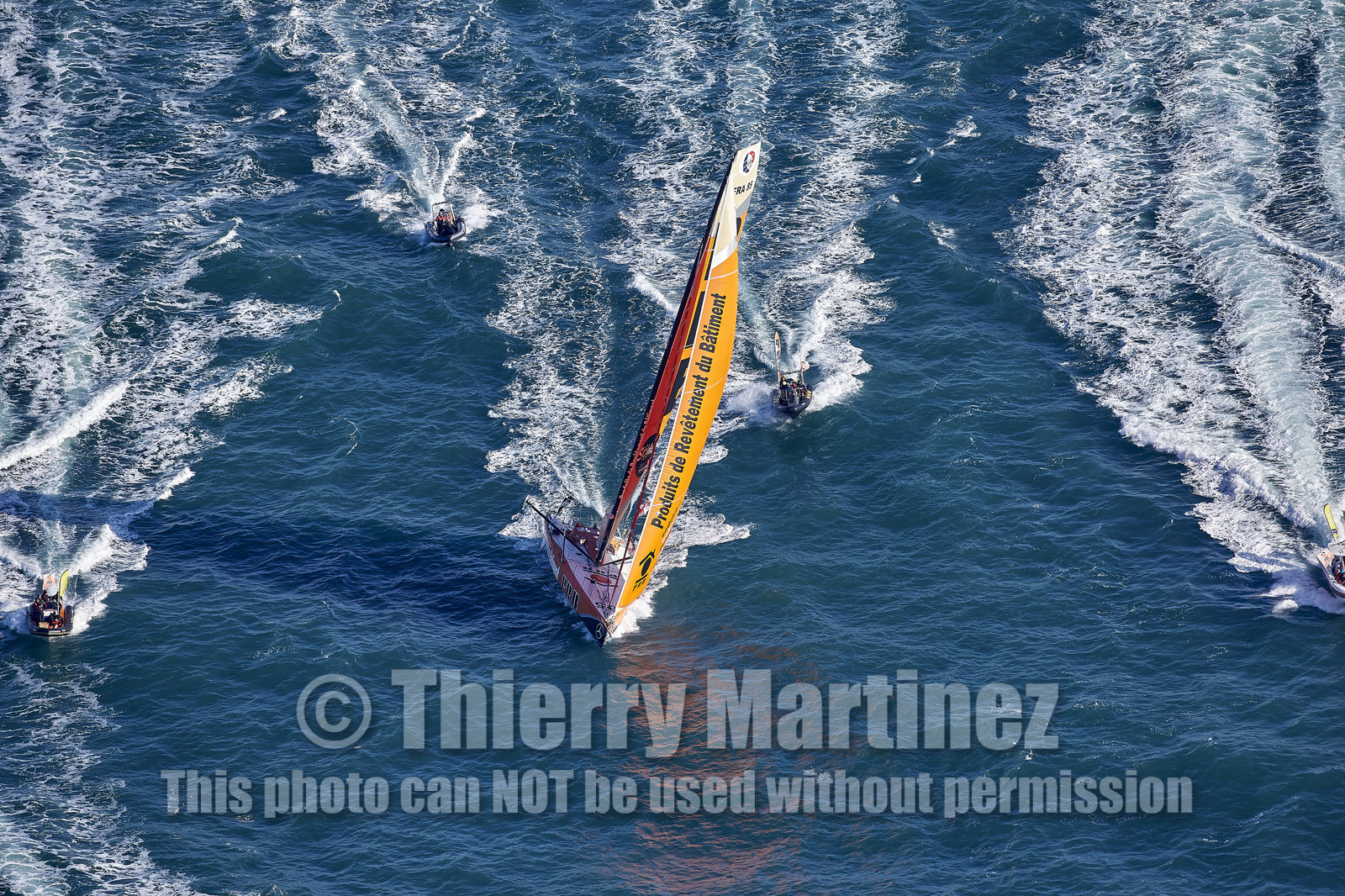 THM-16_80860_VendeeGlobeStart