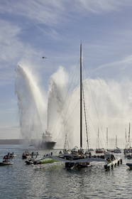 Single-handed sailing round the world record .