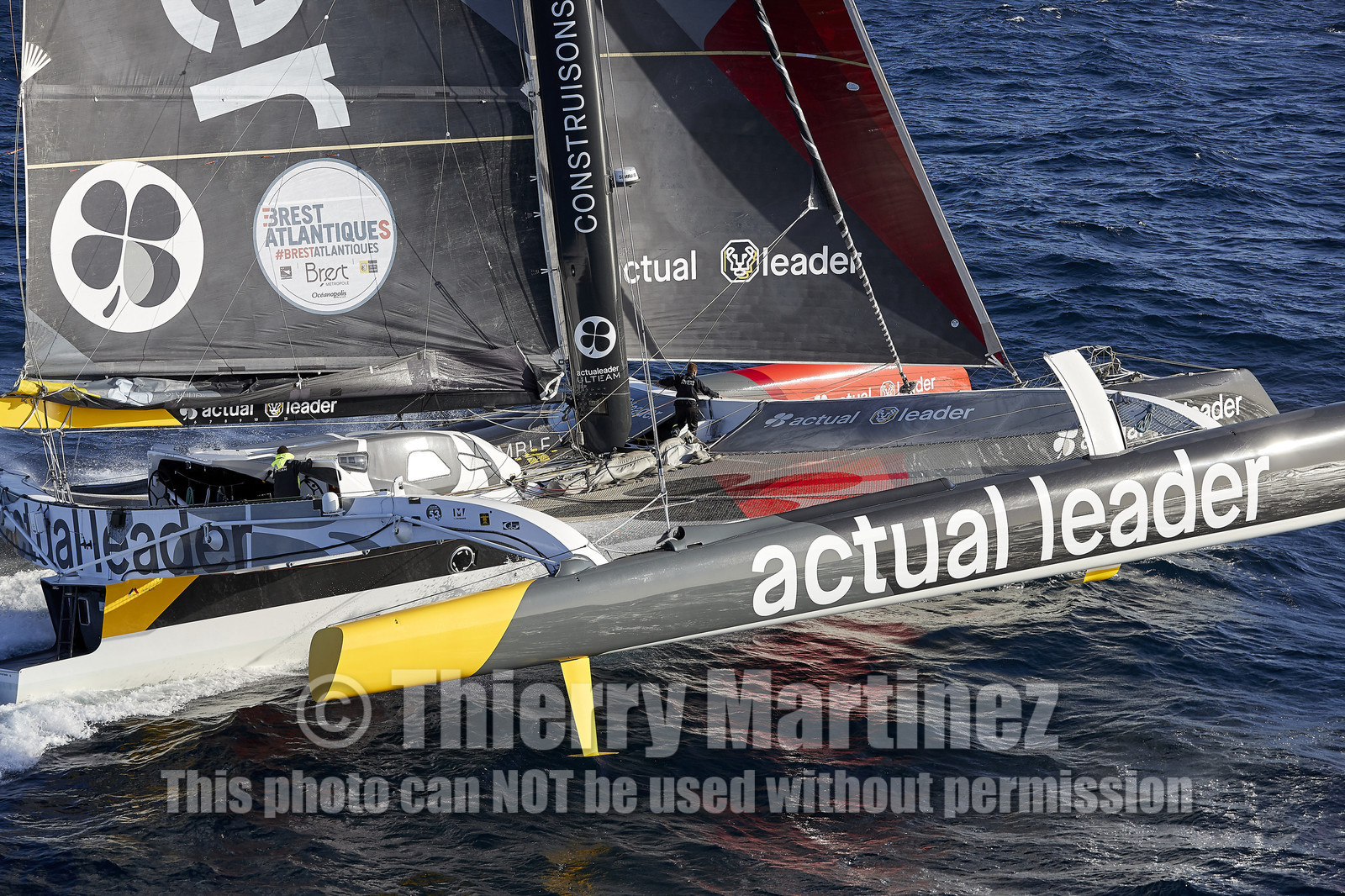 « ULTIM ACTUAL LEADER , Skipper Yves Le Blevec.