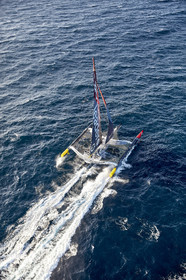 « ULTIM ACTUAL LEADER , Skipper Yves Le Blevec.