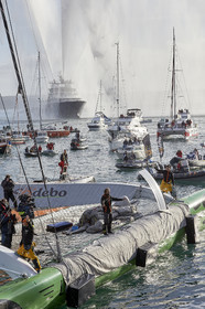 Single-handed sailing round the world record .