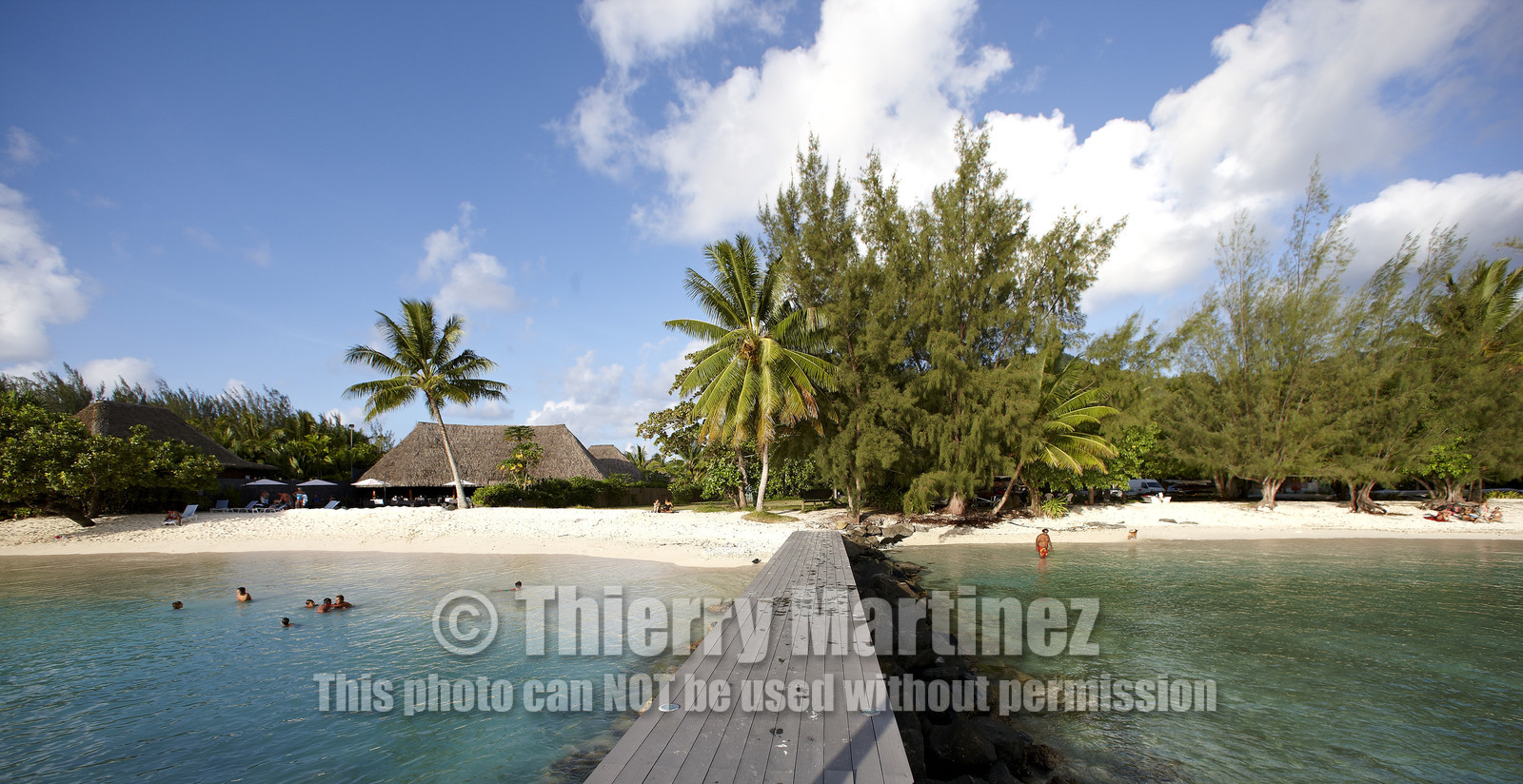 15_023578  ©ThMartinez Sea&Co.  HUAHINE - ILES SOUS LE VENT. POLYNESIE FRANCAISE . 31 January 2015. .Village de FARE.