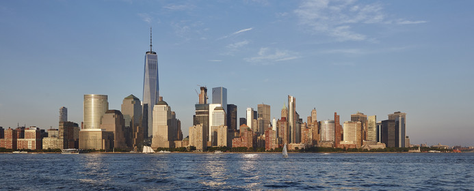 16_16700-NY at sunset