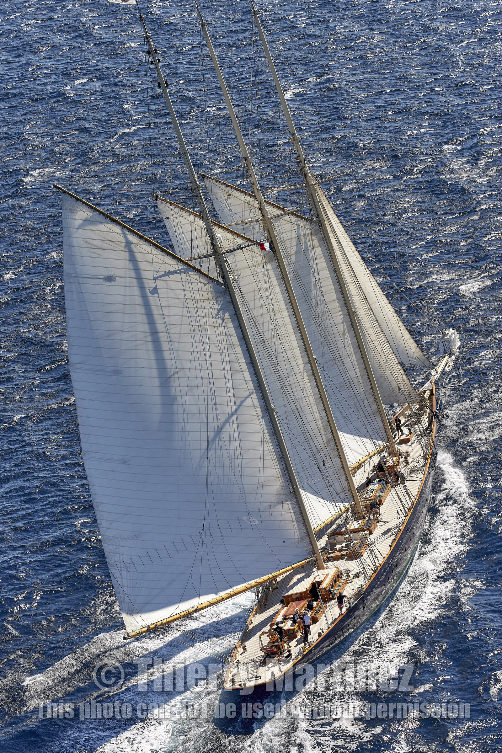 THM-21_23220_VOILES ST TROPEZ DAY 2 HELI