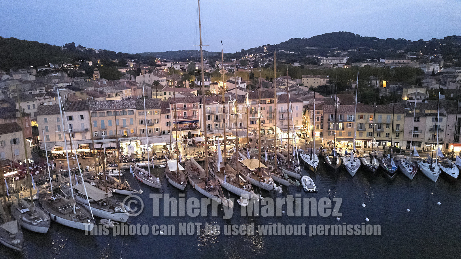 THM-21_23915_VOILES ST TROPEZ soir