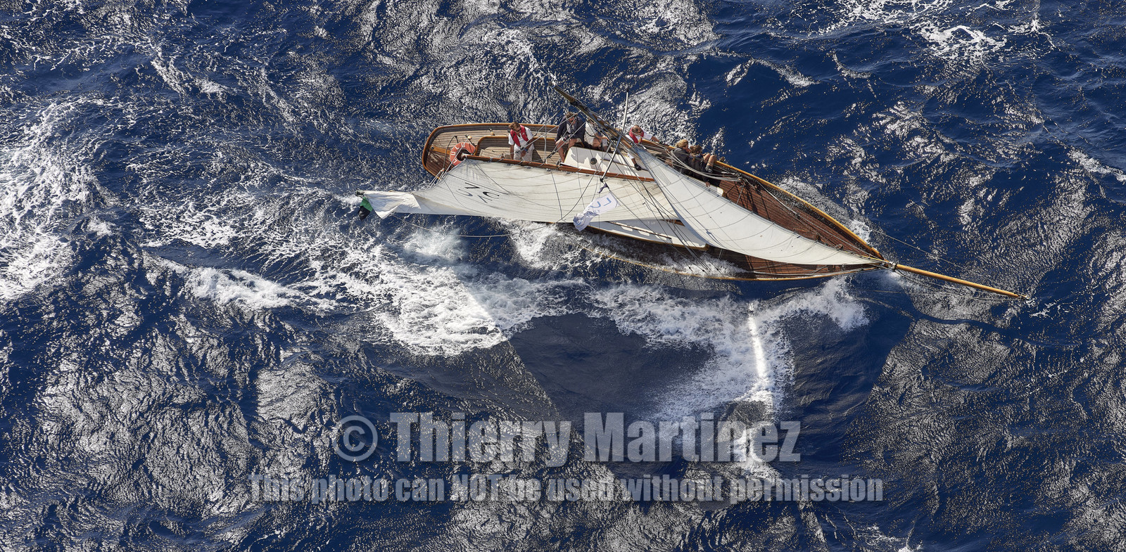 THM-21_23179_VOILES ST TROPEZ DAY 2 HELI