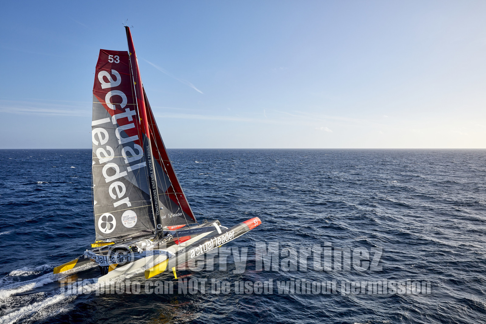 « ULTIM ACTUAL LEADER , Skipper Yves Le Blevec.