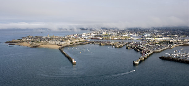 ROUTE DU RHUM Start in St Malo.Oct  2006