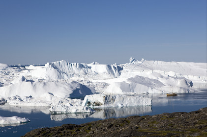 Schooner LA LOUISE sailing on west coast of Greenland.
