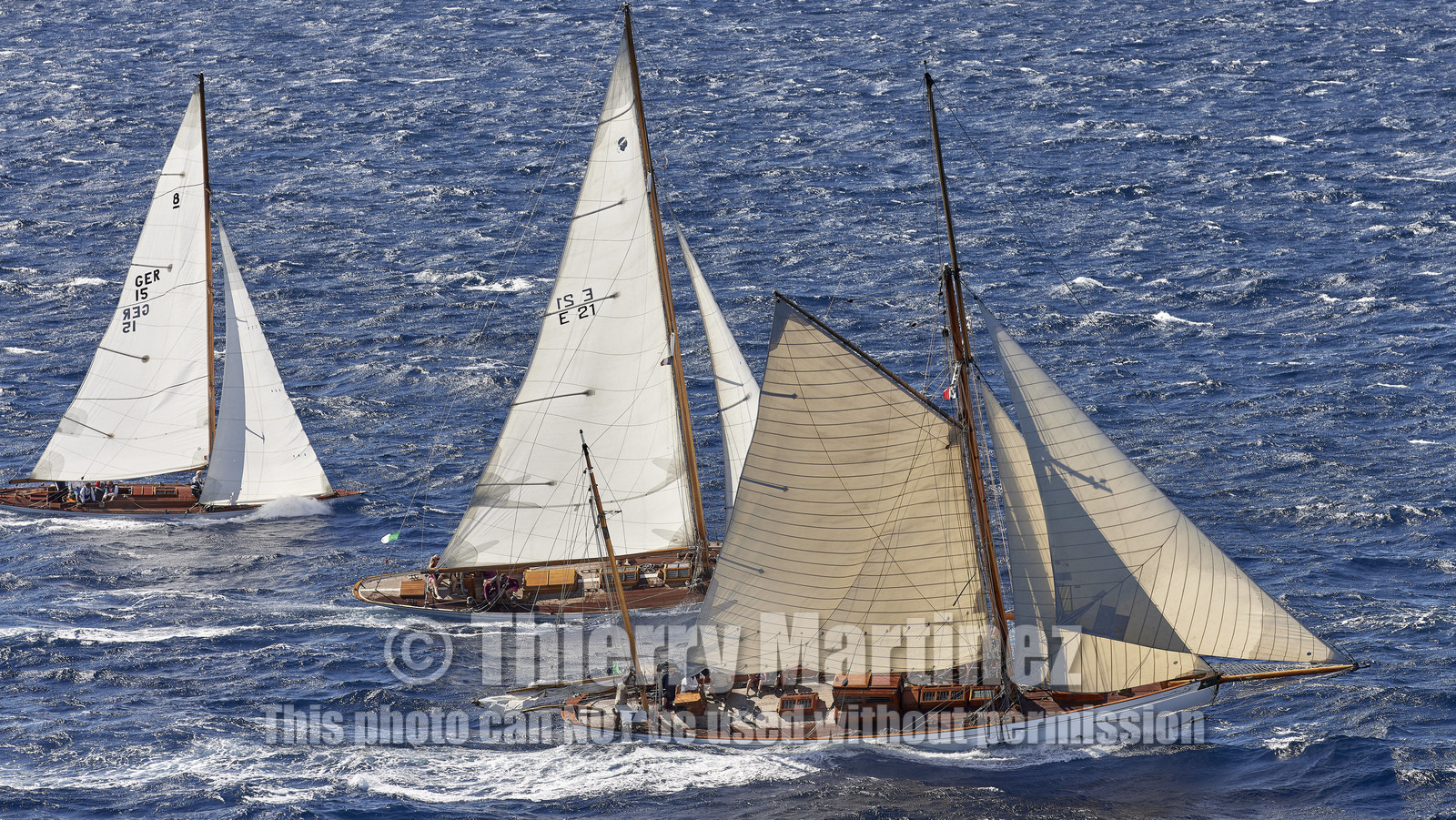 THM-21_23152_VOILES ST TROPEZ DAY 2 HELI