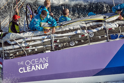 THM-17_108451_VOR-LISBON-LEG2start