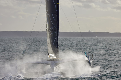 22_39903   © Thierry Martinez.DINARD, FRANCE. 9 Novembre  2022Départ de la 12éme ROUTE DU RHUM, transatlantique course à la voile en solitaire de St Malo(FRA)  à Pointe à Pitre (FRA-Guadeloupe) 3.543 milles nautiques.