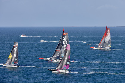 22_38831   © Thierry Martinez.DINARD, FRANCE. 9 Novembre  2022Départ de la 12éme ROUTE DU RHUM, transatlantique course à la voile en solitaire de St Malo(FRA)  à Pointe à Pitre (FRA-Guadeloupe) 3.543 milles nautiques.