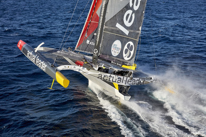 « ULTIM ACTUAL LEADER , Skipper Yves Le Blevec.