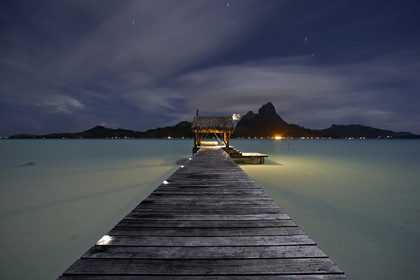 15_025826  ©ThMartinez Sea&Co.  BORA BORA - ILES SOUS LE VENT. POLYNESIE FRANCAISE .  6 Février 2015. .Moonlight photo of Bora Bora...