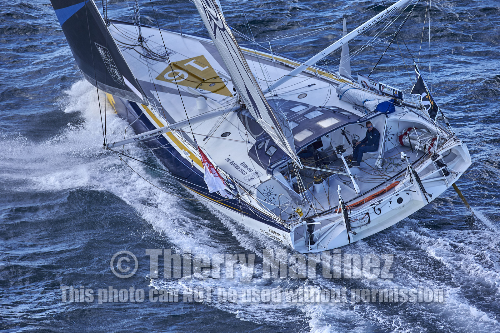 THM-16_81347_VendeeGlobeStart