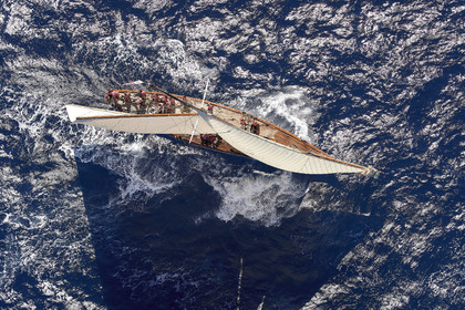 THM-21_23258_VOILES ST TROPEZ DAY 2 HELI