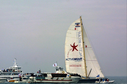 ©ThMartinez. Vendee Globe Finish.20th Feb 2001 Les Sables d'Olonne (FRA).Marc Thiercelin (FRA) ACTIVEWEAR finishing 4th in 103 days 20h 37mn 49s.