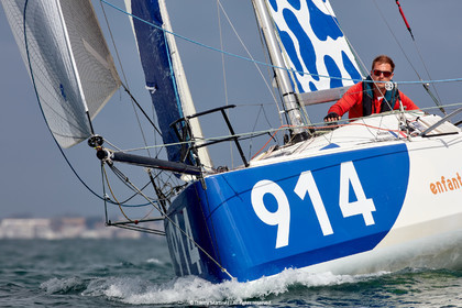 23_22790   © Thierry Martinez. LES SABLES D'OLONNE, 85 - FRANCE 25 septembre 2023.Départ MINI TRANSAT 2023. Départ du Dimanche 24 septembre retardé au Lundi 25 Sept .Les Sables d’Olonne (FRA)    Santa Cruz de la Palma ( Canaries)    St François ( Guadeloupe): 4050 NM.