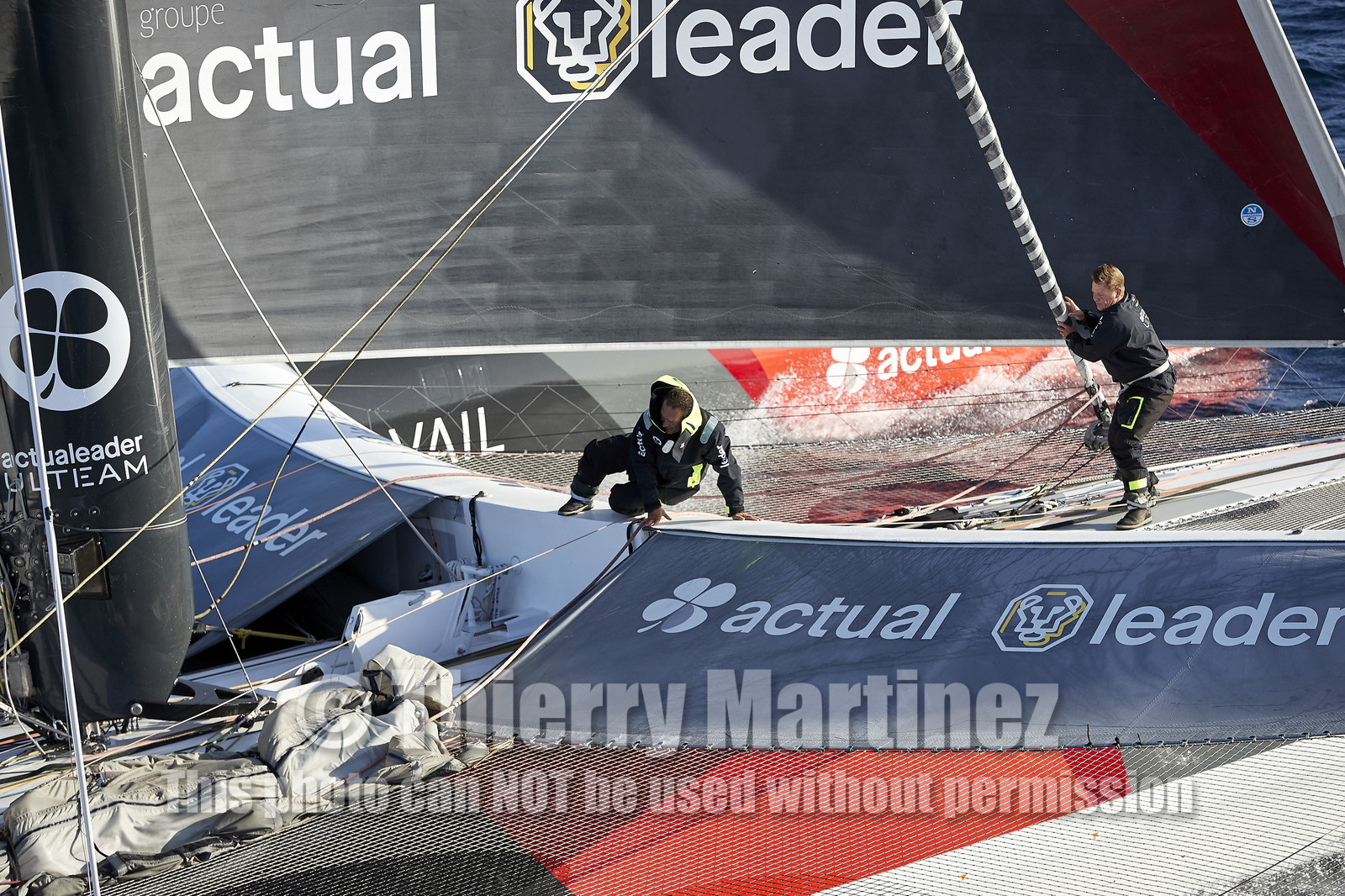 « ULTIM ACTUAL LEADER , Skipper Yves Le Blevec.
