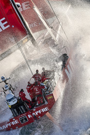 THM-17_108131_VOR-LISBON-LEG2start