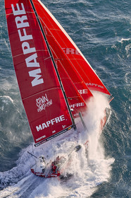 THM-17_107023_VOR-LISBON-LEG2start