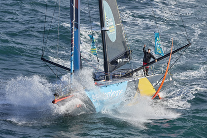 22_39737   © Thierry Martinez.DINARD, FRANCE. 9 Novembre  2022Départ de la 12éme ROUTE DU RHUM, transatlantique course à la voile en solitaire de St Malo(FRA)  à Pointe à Pitre (FRA-Guadeloupe) 3.543 milles nautiques.