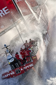 THM-17_108129_VOR-LISBON-LEG2start