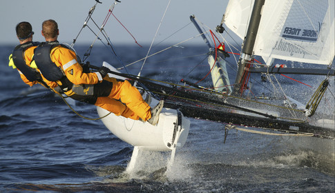 03_3070D   © Th.Martinez,STOCKHOLM ARCHIPELAGO SWEDEN, 8 07 03-Archipelago Raid (2003)  Day 1. Team NOKIA-Adilstam  .Frederik Aldistam (SWe) and Tomas Marimon (SWE) at the helm..