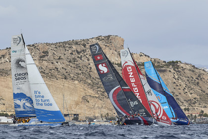 THM-17_094778-VOR ALICANTE-LEG1 START