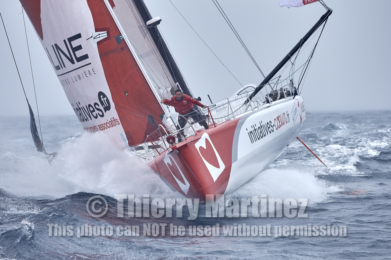 16_40339  ©Th.Martinez Sea&Co.  ILE DE GROIX - - FRANCE. 3 Août 2016. .Tanguy De Lamotte (FRA), a bord de l'IMOCA Initiatives-Coeur au large de l'Ile de Groix (FRA) en préparation du Vendée Globe 2016-17.