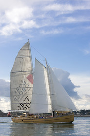 LA LOUISE new schooner  of Thierry Dubois (FRA) Sailing in Golfe du Morbihan (FRA)