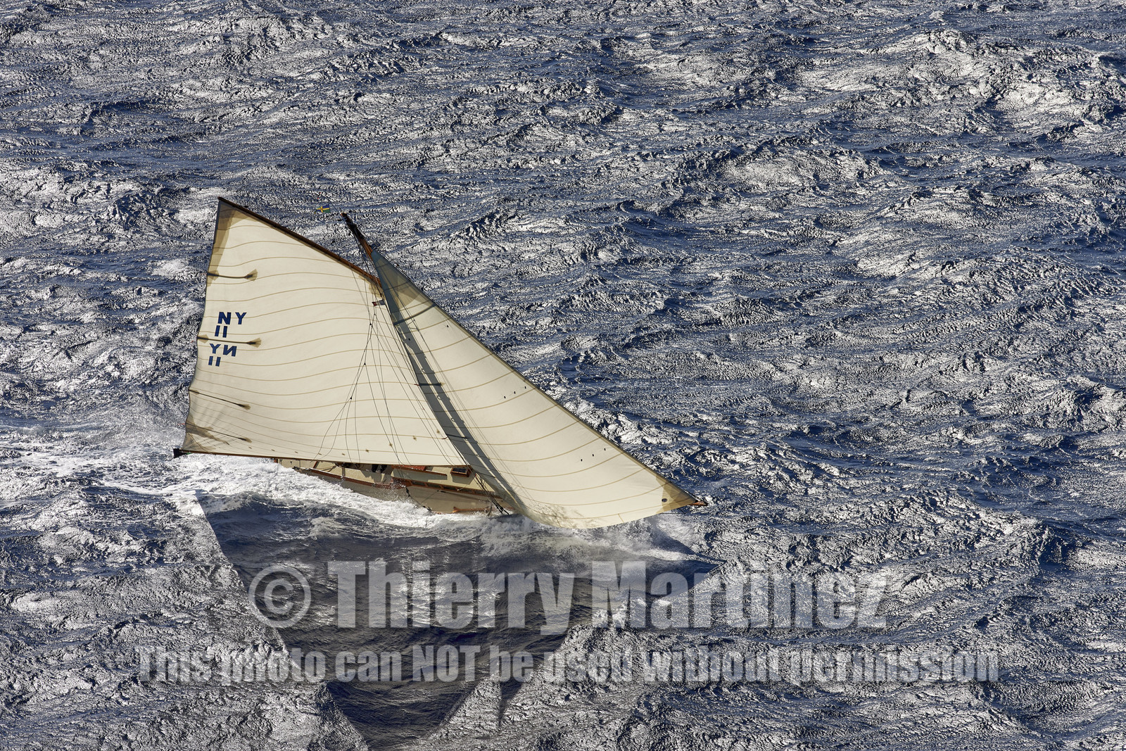 THM-21_23205_VOILES ST TROPEZ DAY 2 HELI