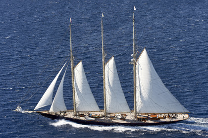 THM-21_23213_VOILES ST TROPEZ DAY 2 HELI