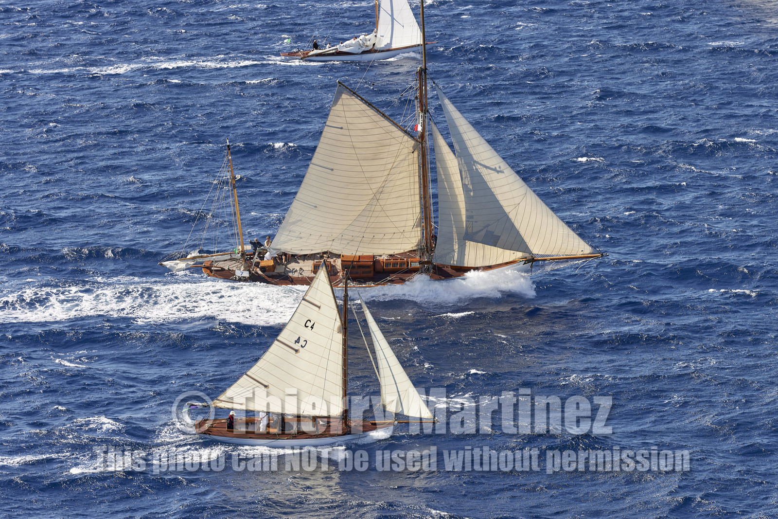 THM-21_23198_VOILES ST TROPEZ DAY 2 HELI