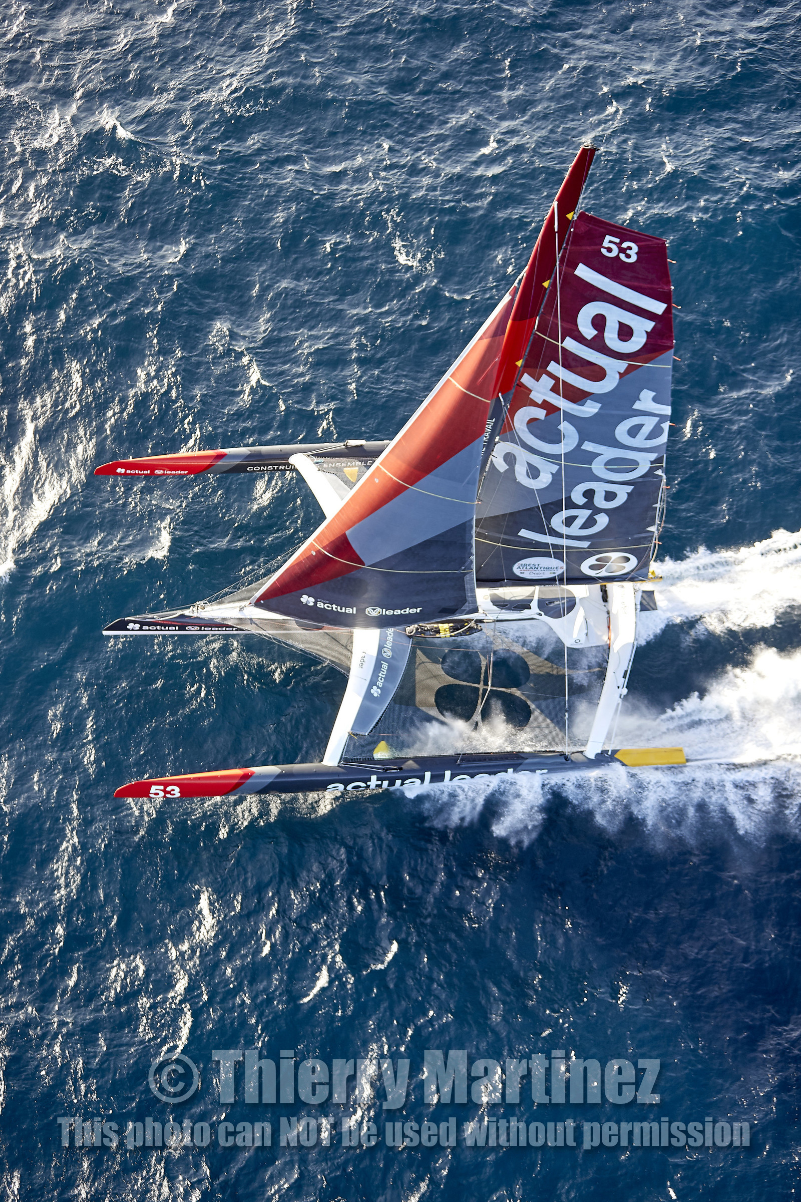 « ULTIM ACTUAL LEADER , Skipper Yves Le Blevec.