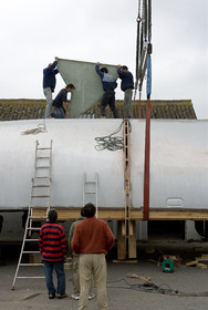 Thierry Dubois new boat under construction.15 Oct 2006