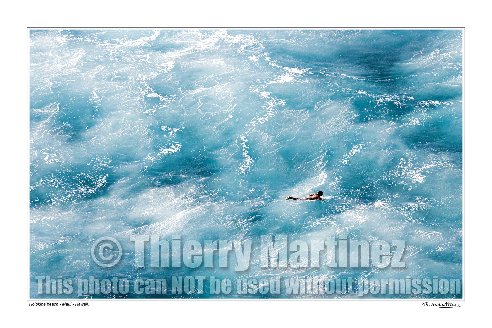 Photo disponible en tirage photo Fine Art,tirage original limités à 30 exemplaires.Chaque tirage est numéroté avec certificat d’authenticité signé.Pour choisir le format et support merci d'utiliser le caddie à coté de la photo.Formats disponibles : Tirage sur papier ( tirage seul) :  30x45 cm   40x60 cm  60x90 cm. Vous pouvez choisir le tirage avec un fond blanc ou noir , à votre convenance. Tirage sur papier contrecollé sur Dibond ( pas de bord blanc ou noir autour de l'image), avec système d'attache au dos:  30x45 cm   40x60 cm  50x75 cm  80x120cm.Tirage sur toile ( Canvas) monté sur chassis bois (pas de bord blanc ou noir autour de l'image), avec système d'attache au dos :  50x75 cm  80x120cm.Expédition ( Dans le monde entier): Colissimo (assurance) avec signature à réception. 48h pour la France métropolitaine.Il est possible de récupérer les tirages à La Galerie du Golfe (sans frais d'expèdition).Conditionnement tirages seuls: tube cylindrique renforcé + boite.