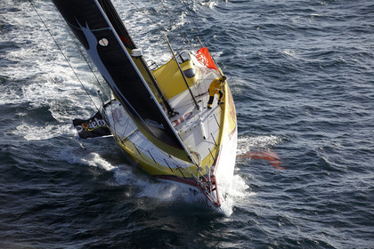 12_20092 CHEMINEES POUJOULAT ( IMOCA 60') , Skipper Bernard Stamm (SUI)