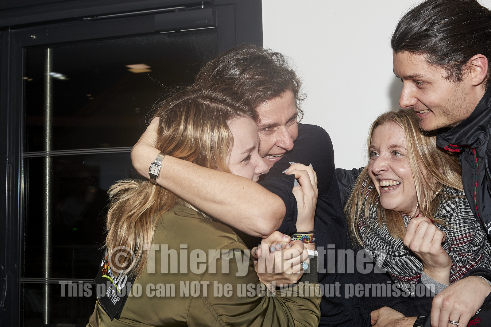 Single-handed sailing round the world record .