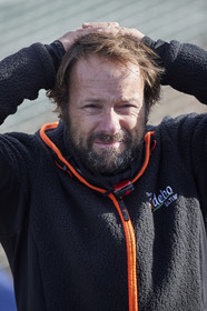 Single-handed sailing round the world record .