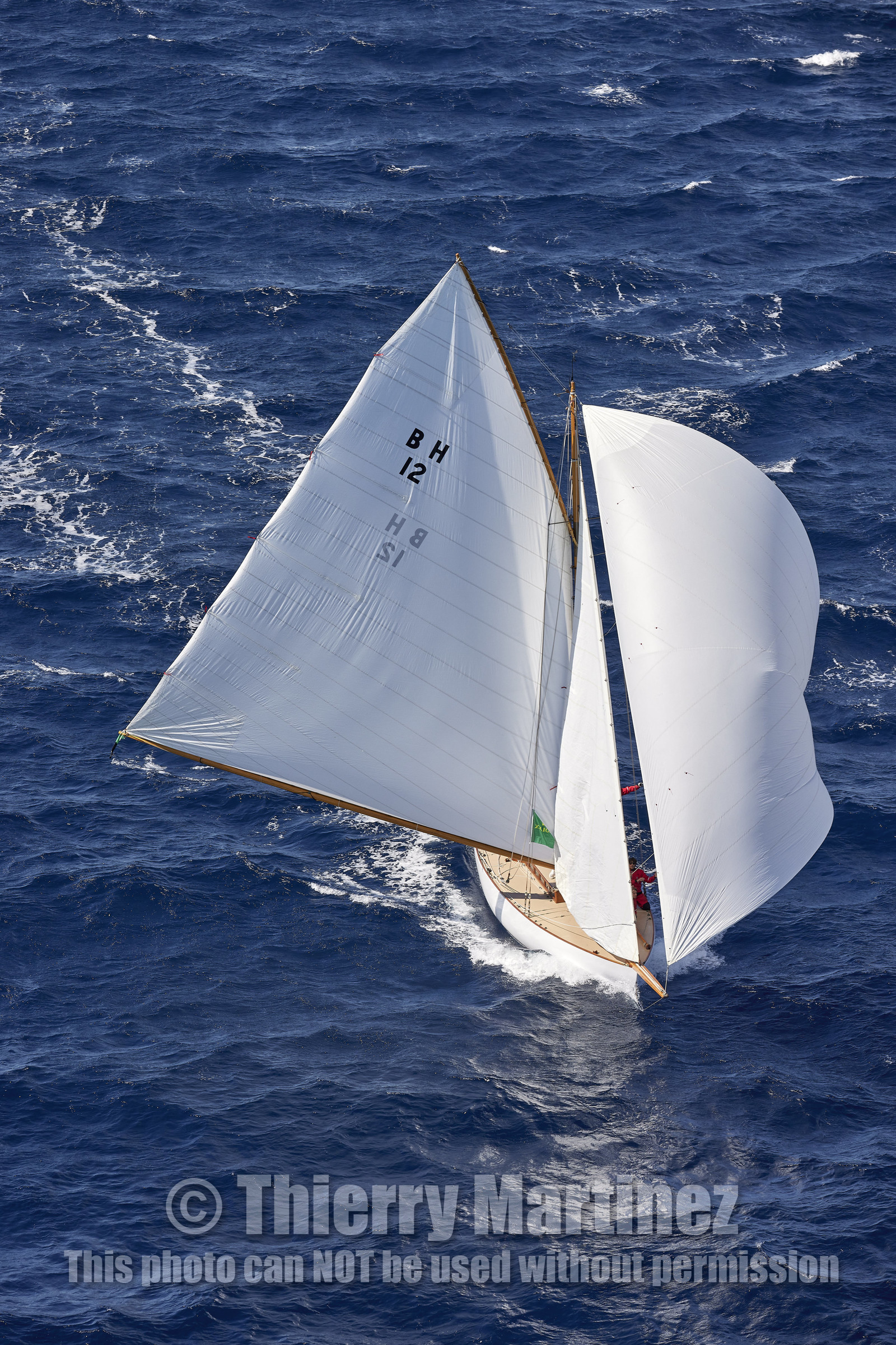 THM-21_23126_VOILES ST TROPEZ DAY 2 HELI