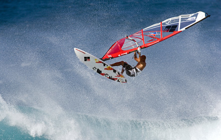 Ho'okipa beach HAWAII - USA . Jan 2007.