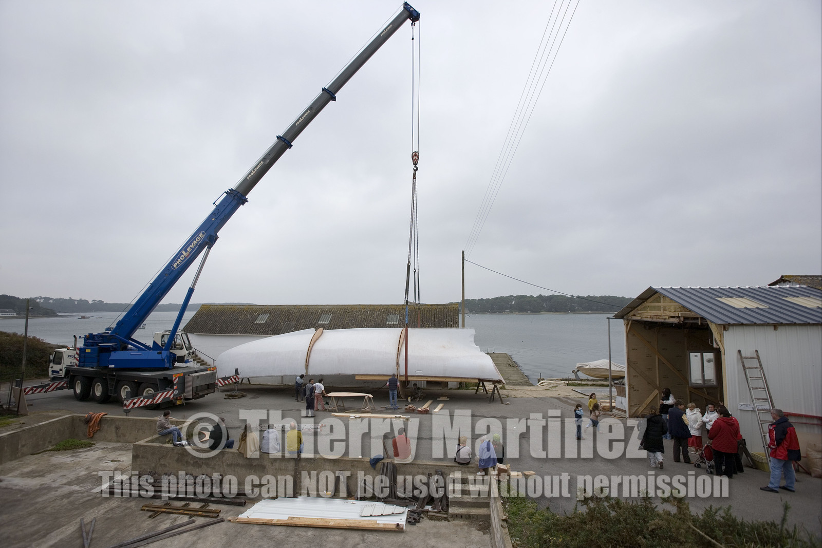 Thierry Dubois new boat under construction.15 Oct 2006