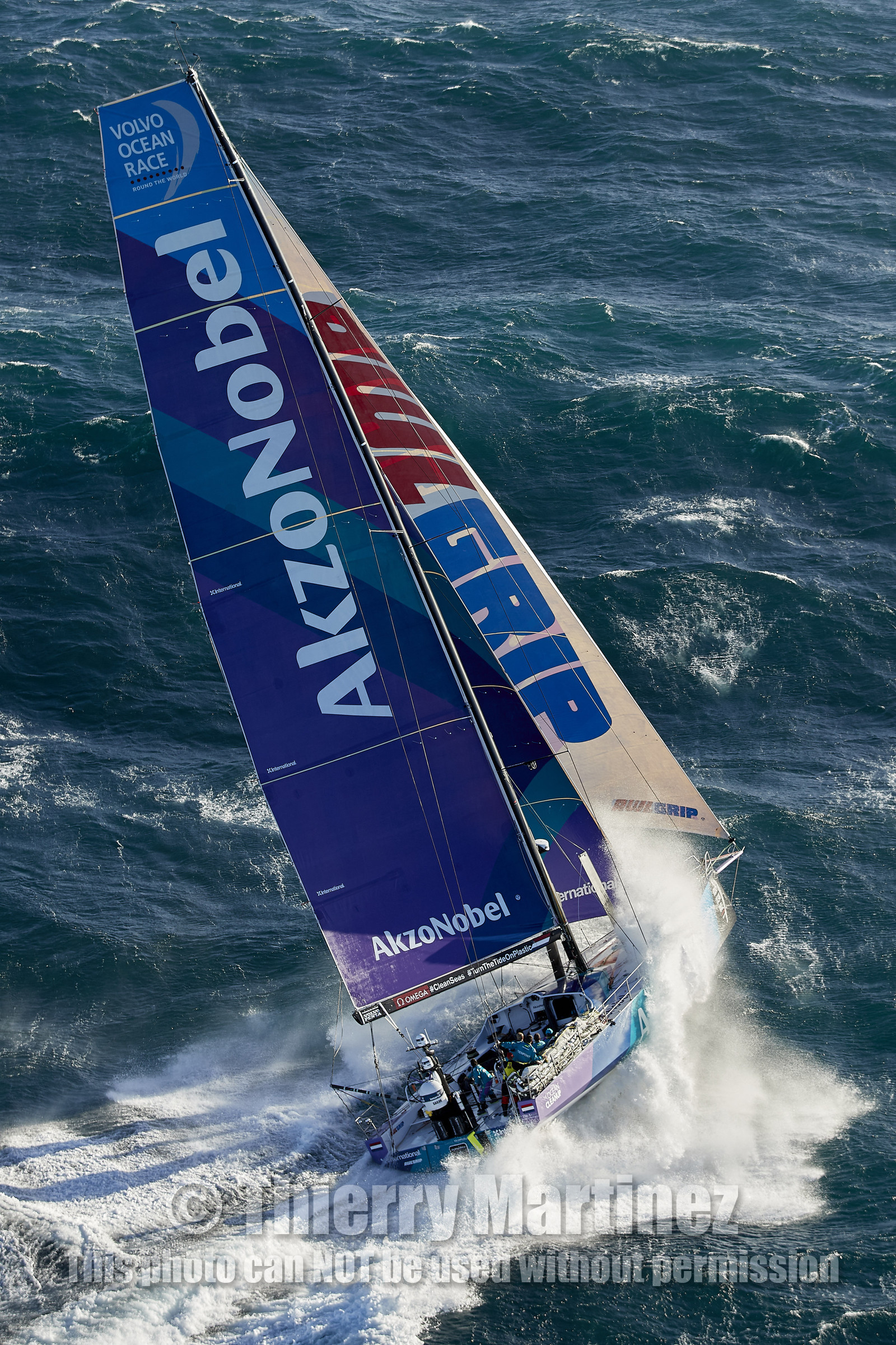 THM-17_105136_VOR-LISBON-LEG2start