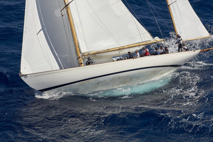 THM-21_23063_VOILES ST TROPEZ DAY 2 HELI