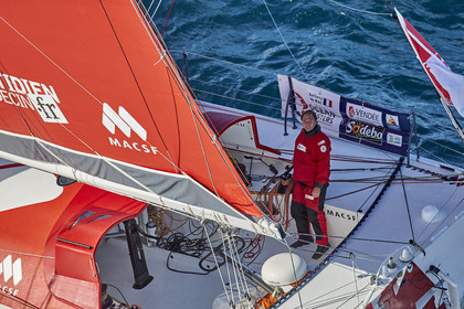 THM-16_81741_VendeeGlobeStart