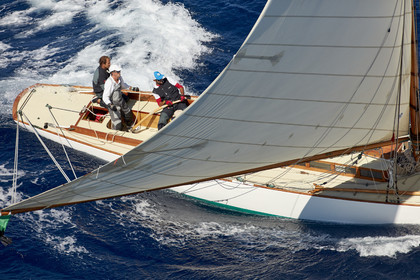 THM-21_22954_VOILES ST TROPEZ DAY 2 HELI