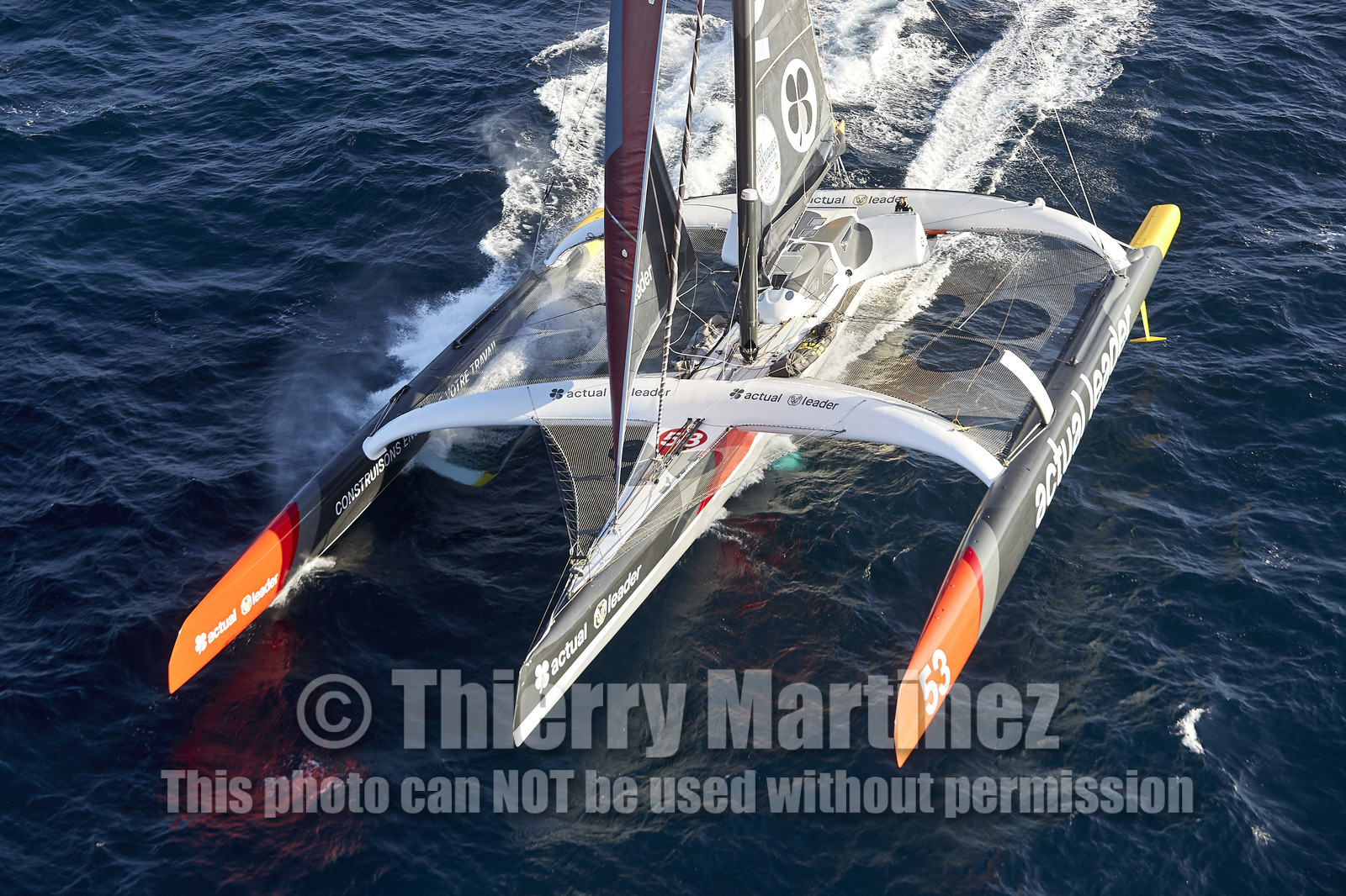« ULTIM ACTUAL LEADER , Skipper Yves Le Blevec.